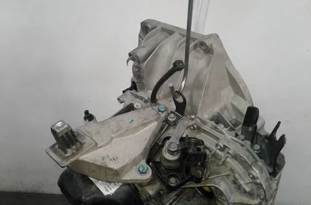 Boîte de vitesses manuelle Nissan MICRA IV (K13KK) 1.2 (2015) occasion