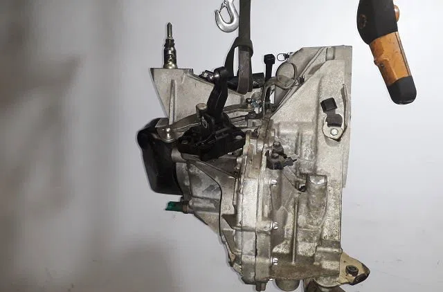 Boîte de vitesses manuelle Nissan MICRA V (K14) 0.9 ig-t (2016) occasion