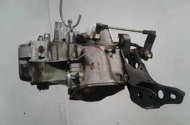Boîte de vitesses manuelle Opel CORSA A 3/5 portes (S83) 1.3 s (f08, m08, f68, m68) (1982-1989) occasion