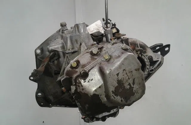 Boîte de vitesses manuelle Opel CORSA A 3/5 portes (S83) 1.3 s (f08, m08, f68, m68) (1982-1989) occasion