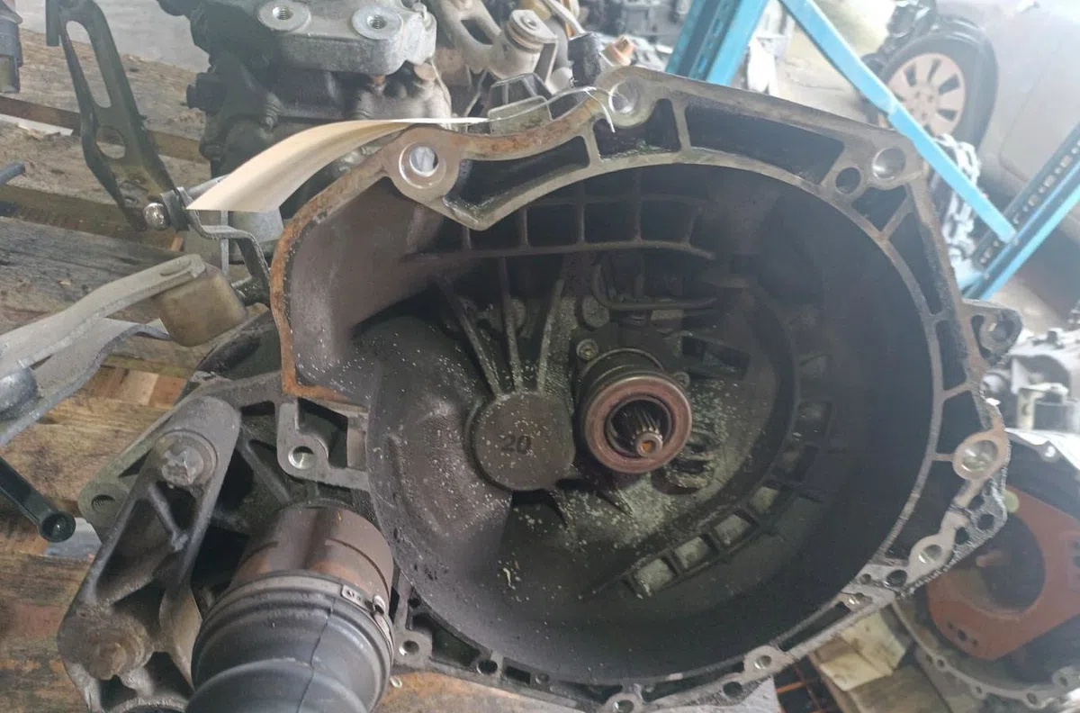 Boîte de vitesses manuelle Opel CORSA C (X01) 1.0 (f08, f68) (2000-2003) occasion