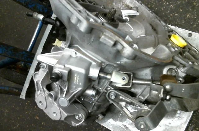 Boîte de vitesses manuelle Opel CORSA C (X01) 1.2 twinport (f08, f68) (2004-2009) occasion