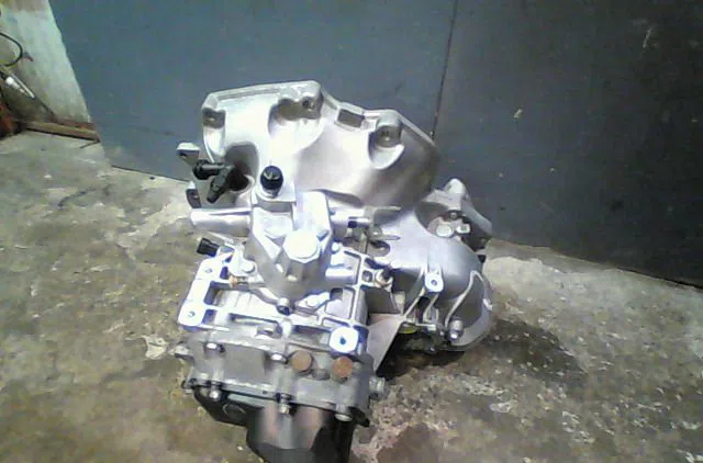 Boîte de vitesses manuelle Opel CORSA D (S07) 1.4 (l08, l68) (2006-2014) 3 portes occasion