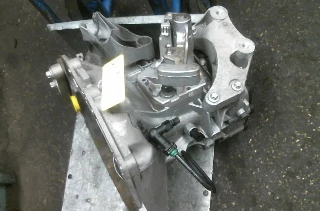 Boîte de vitesses manuelle Opel CORSA E (X15) 1.4 (08, 68) (2014) occasion