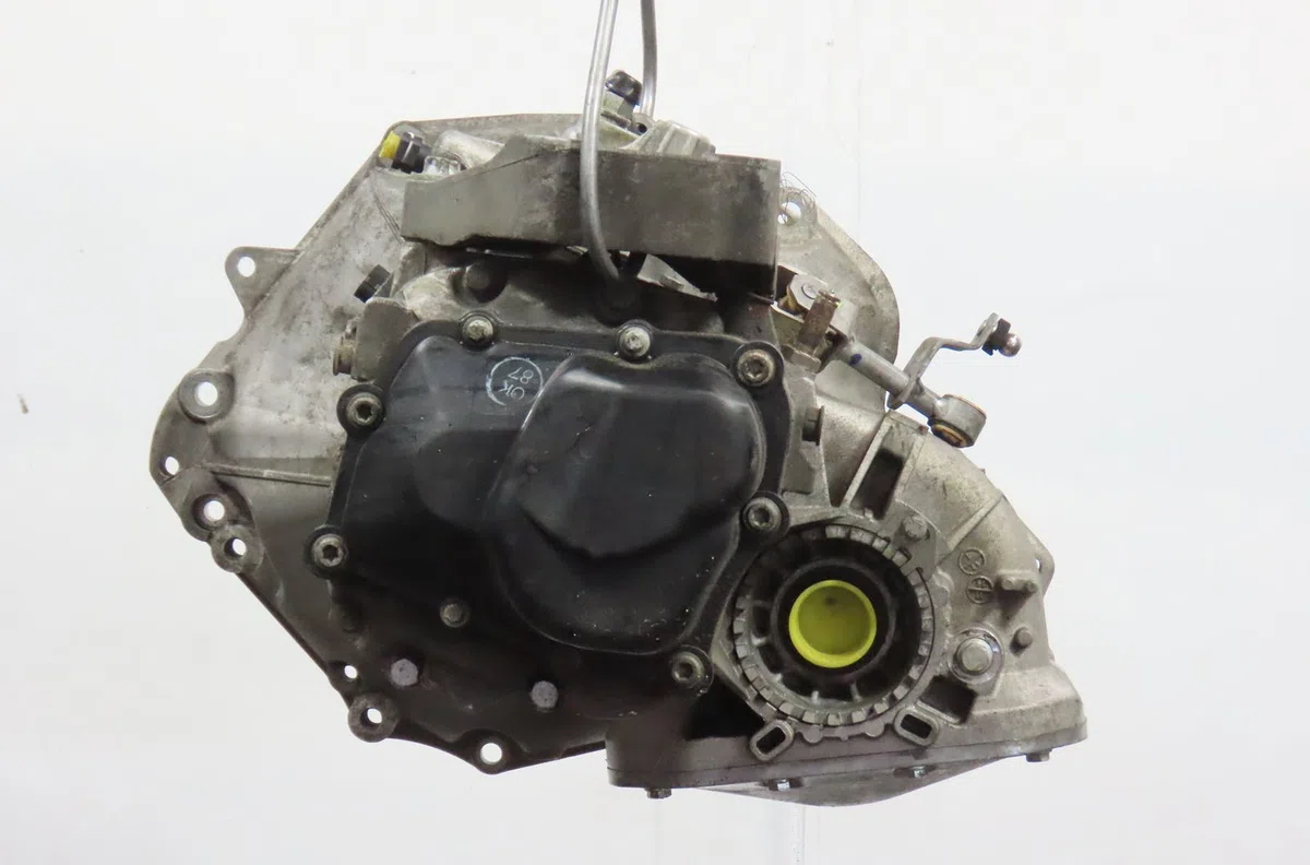 Boîte de vitesses manuelle Opel CORSA E (X15) 1.4 (08, 68) (2014) occasion