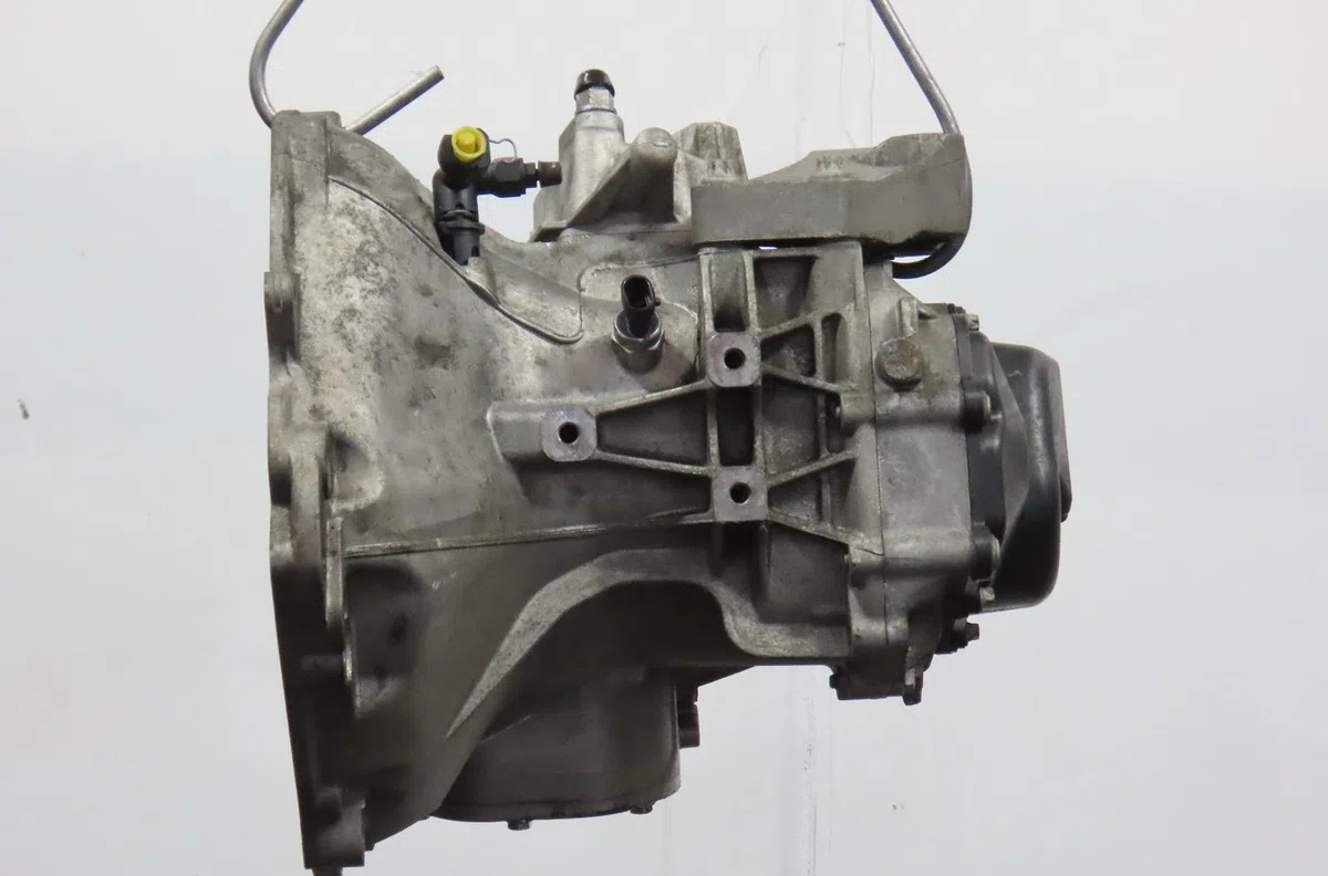 Boîte de vitesses manuelle Opel CORSA E (X15) 1.4 (08, 68) (2014) occasion