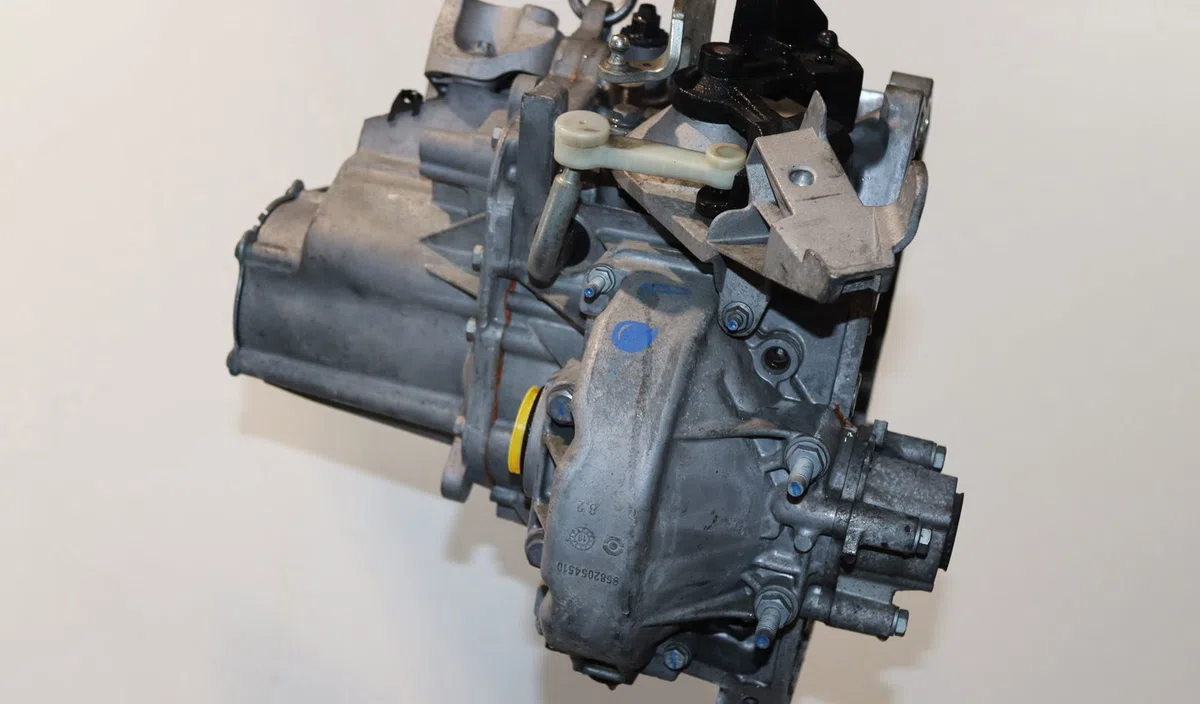 Boîte de vitesses manuelle Opel CORSA F 1.2 (68) (2019) occasion