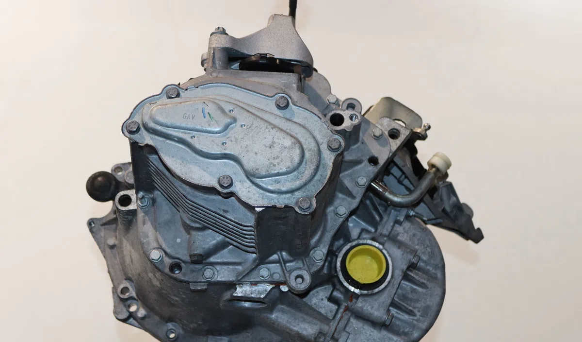 Boîte de vitesses manuelle Opel CORSA F 1.2 (68) (2019) occasion