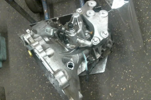 Boîte de vitesses manuelle OPEL CORSA V occasion