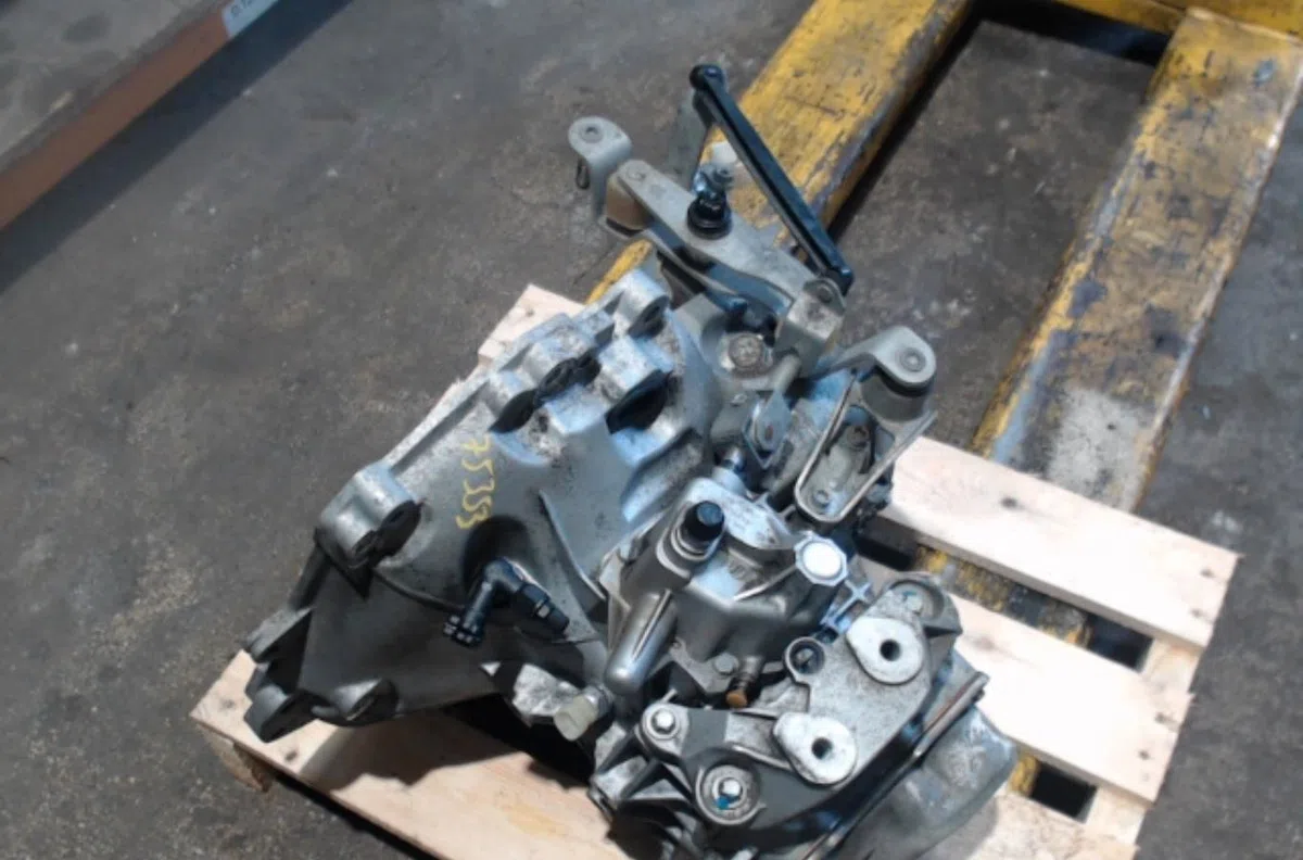 Boîte de vitesses manuelle Opel TIGRA TwinTop (X04) 1.3 cdti (r97) (2004-2010) occasion