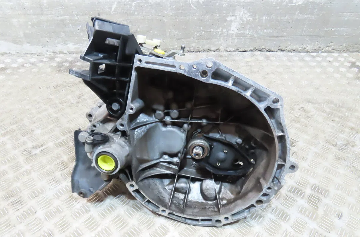 Boîte de vitesses manuelle Peugeot 208 I (CA_, CC_) 1.2 vti 68 / puretech 68 (2016) 5 portes occasion