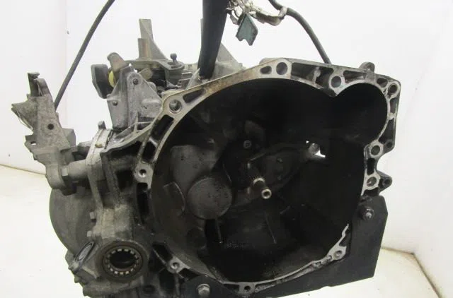 Boîte de vitesses manuelle Peugeot 407 (6D_) 2.0 hdi 135 (6drhrh, 6drhre, 6drhrg, 6drhrj) (2004-2010) 4 portes occasion