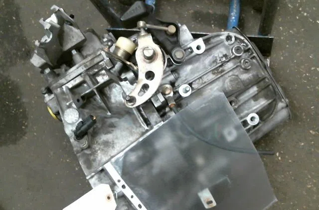 Boîte de vitesses manuelle Peugeot 407 SW (6E_) 2.2 (2004-2005) occasion