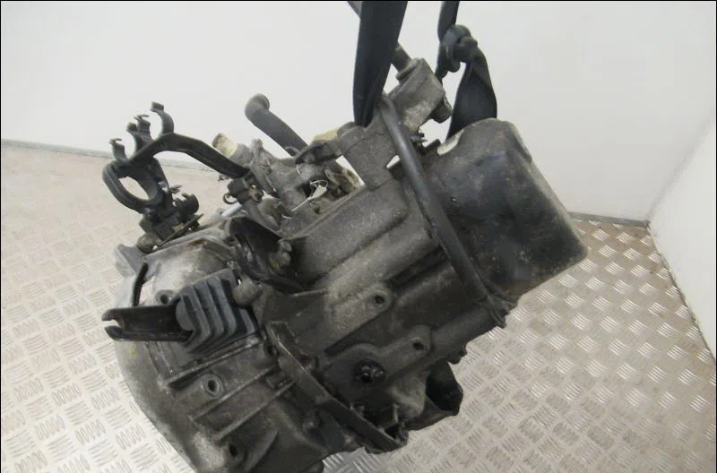 Boîte de vitesses manuelle Renault CLIO II (BB_, CB_) 1.5 dci (b/cb07) (2001-2009) 3 portes occasion
