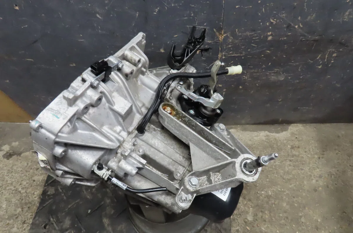 Boîte de vitesses manuelle Renault CLIO III (BR0/1, CR0/1) 1.2 16v (br0p, cr0p) (2007-2014) occasion