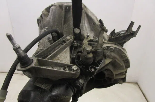 Boîte de vitesses manuelle Renault CLIO III (BR0/1, CR0/1) 1.5 dci (br17, cr17) (2005-2012) 5 portes occasion