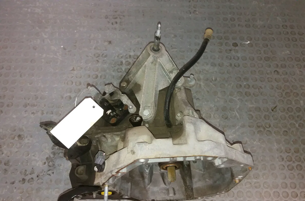 Boîte de vitesses manuelle Renault CLIO III (BR0/1, CR0/1) 1.5 dci (c/br0g, c/br1g) (2005-2012) 5 portes occasion