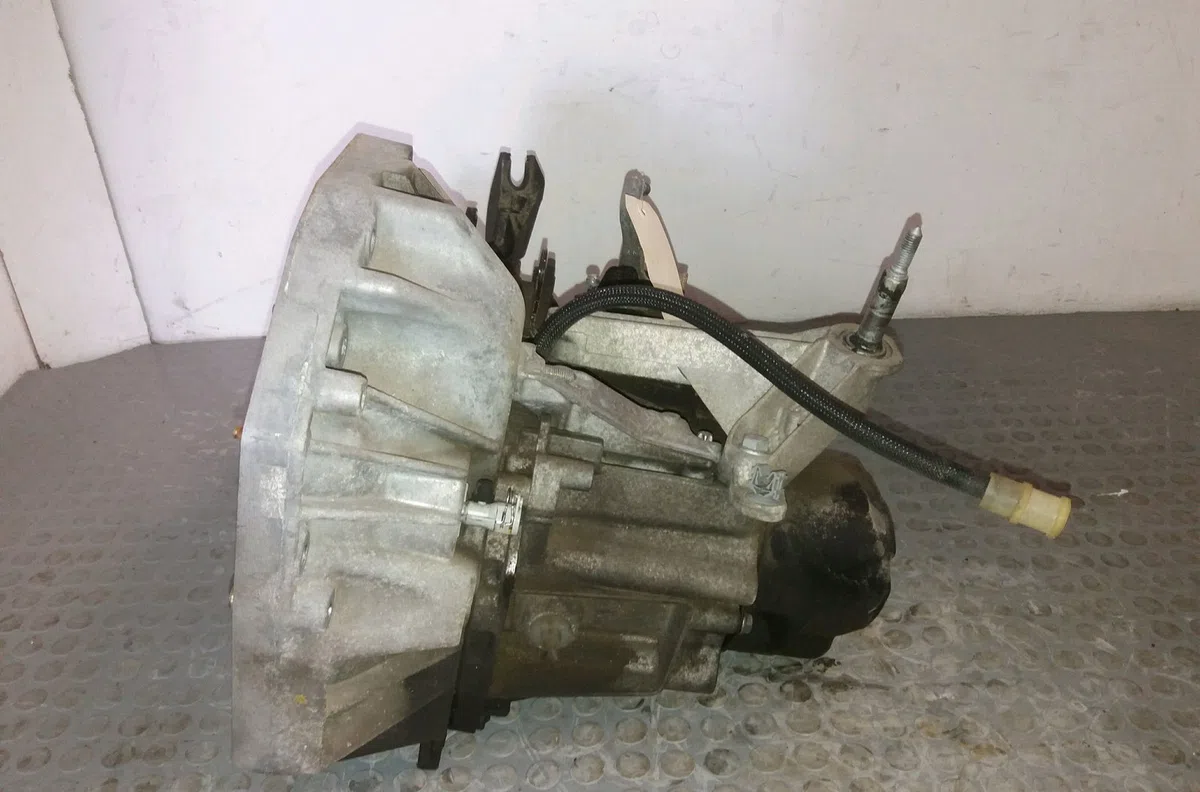 Boîte de vitesses manuelle Renault CLIO III (BR0/1, CR0/1) 1.5 dci (c/br0g, c/br1g) (2005-2012) 5 portes occasion
