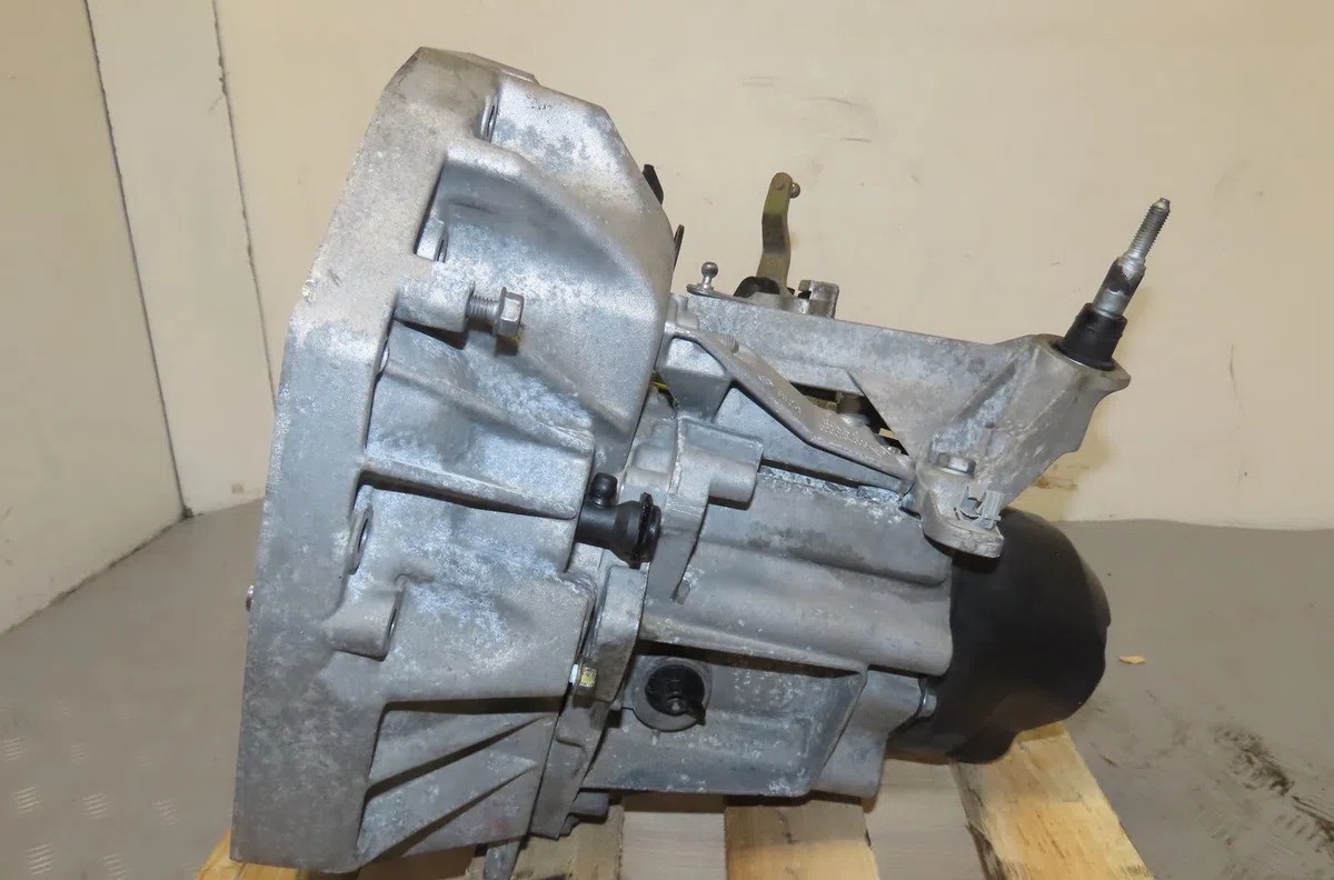 Boîte de vitesses manuelle Renault CLIO III (BR0/1, CR0/1) 1.6 16v (br05, br0b, br0y, br15, br1j, br1m, br1y, cr0b,... (