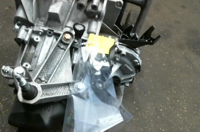 Boîte de vitesses manuelle Renault CLIO III Grandtour (KR0/1_) 1.2 16v (2010-2012) occasion