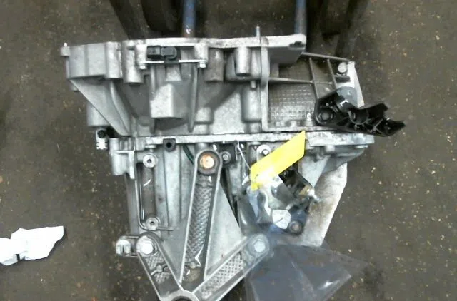 Boîte de vitesses manuelle Renault CLIO III Grandtour (KR0/1_) 1.2 16v (2010-2012) occasion