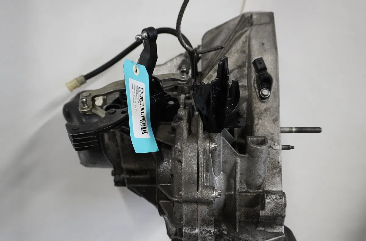 Boîte de vitesses manuelle Renault CLIO IV (BH_) 1.5 dci 75 (2012) 5 portes occasion — photo 2