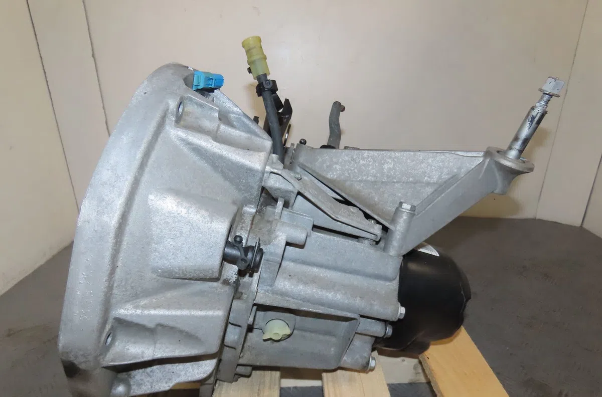 Boîte de vitesses manuelle Renault LAGUNA II (BG0/1_) 2.0 16v (bg00, bg0k, bg0p, bg0w) (2002-2007) 5 portes occasion