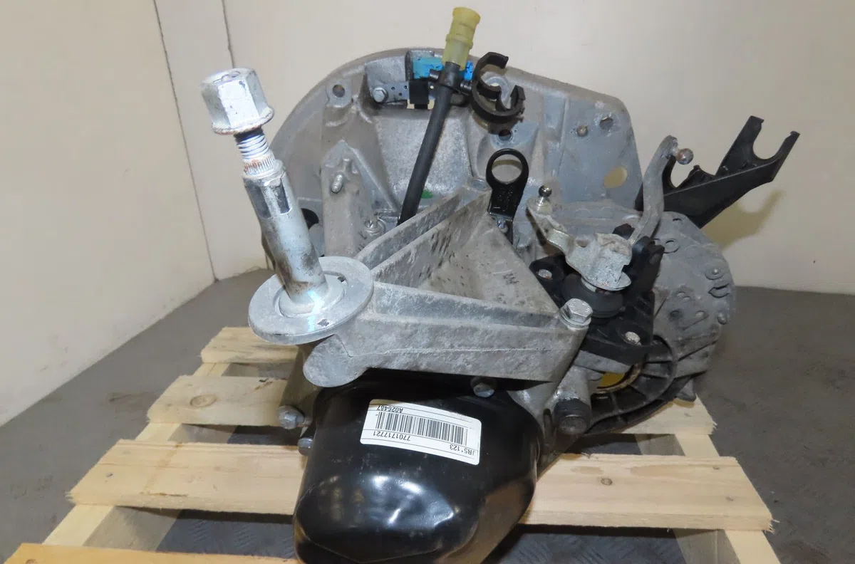 Boîte de vitesses manuelle Renault LAGUNA II (BG0/1_) 2.0 16v (bg00, bg0k, bg0p, bg0w) (2002-2007) 5 portes occasion