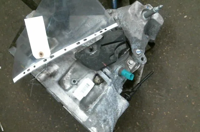 Boîte de vitesses manuelle Renault LAGUNA III (BT0/1) 2.0 16v (bt05, bt0f, bt0w) (2007-2012) occasion