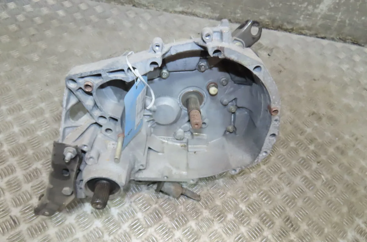 Boîte de vitesses manuelle Renault MEGANE I (BA0-1_) 1.6 16v (ba04, ba0b, ba11, ba1j, ba16, ba19, ba1k, ba1v,... (1999-2