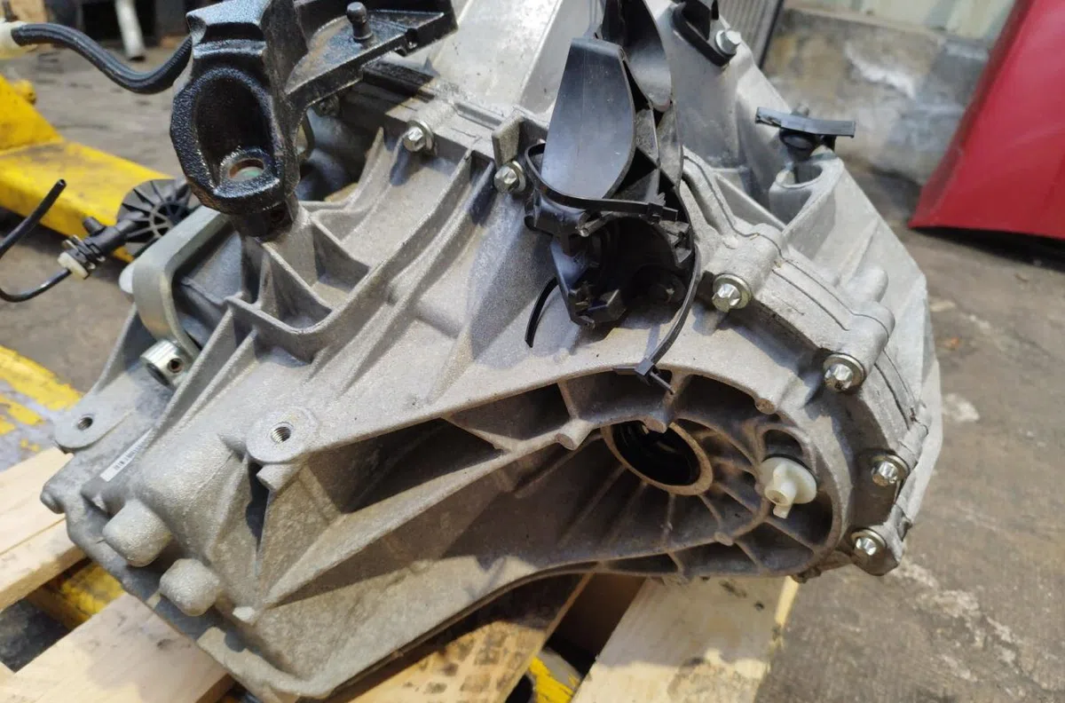 Boîte de vitesses manuelle Renault MEGANE III 3/5 portes (BZ0/1_, B3_) 1.5 dci (bz1g, bz1w, bz0r) (2013-2015) 5 portes occasion