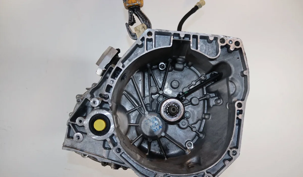 Boîte de vitesses manuelle Renault MEGANE IV 3/5 portes (B9A/M/N_) 1.3 tce 115 (b9n9) (2018) occasion