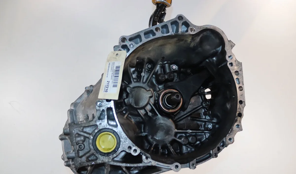 Boîte de vitesses manuelle Toyota AVENSIS A trois volumes (_T27_) 2.2 d-4d (adt271_) (2008-2018) occasion