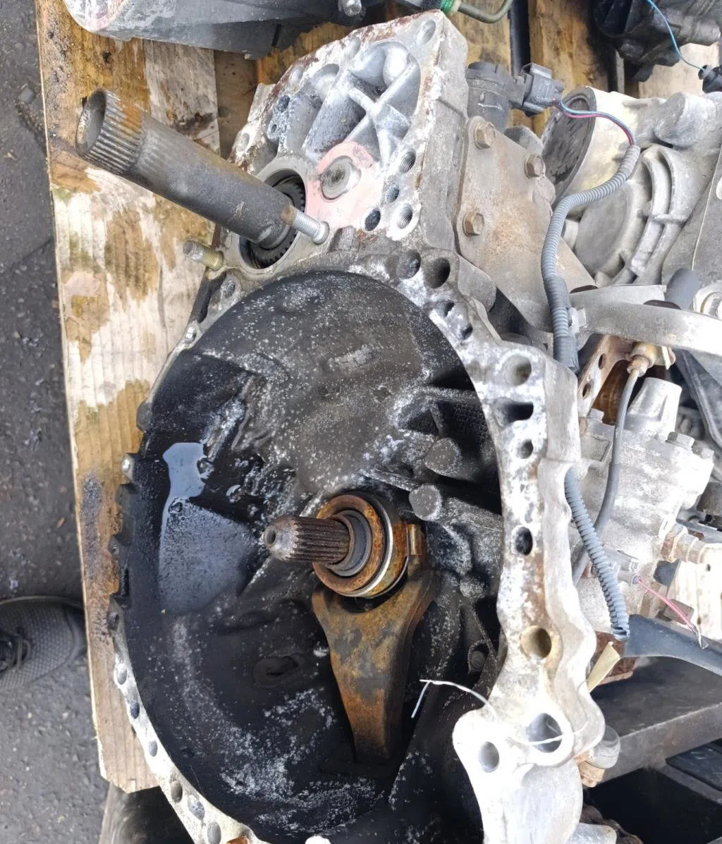 Boîte de vitesses manuelle Toyota RAV 4 II (_A2_) 2.0 d 4wd (cla20_, cla21_) (2001-2005) occasion — photo 3