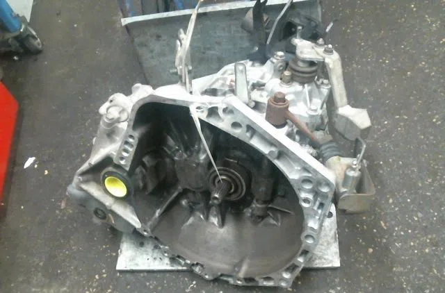 Boîte de vitesses manuelle TOYOTA YARIS 1.0 VVT-I occasion