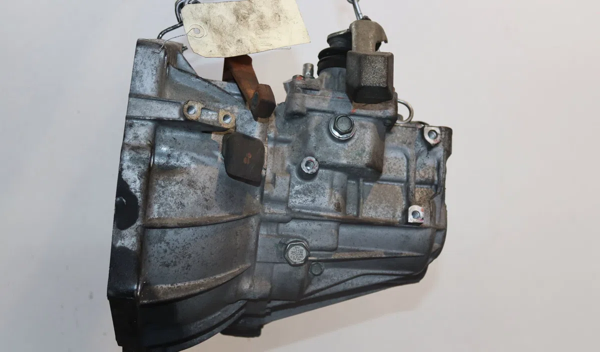 Boîte de vitesses manuelle Toyota YARIS (_P9_) 1.0 vvt-i (ksp90_) (2005-2011) 5 portes occasion