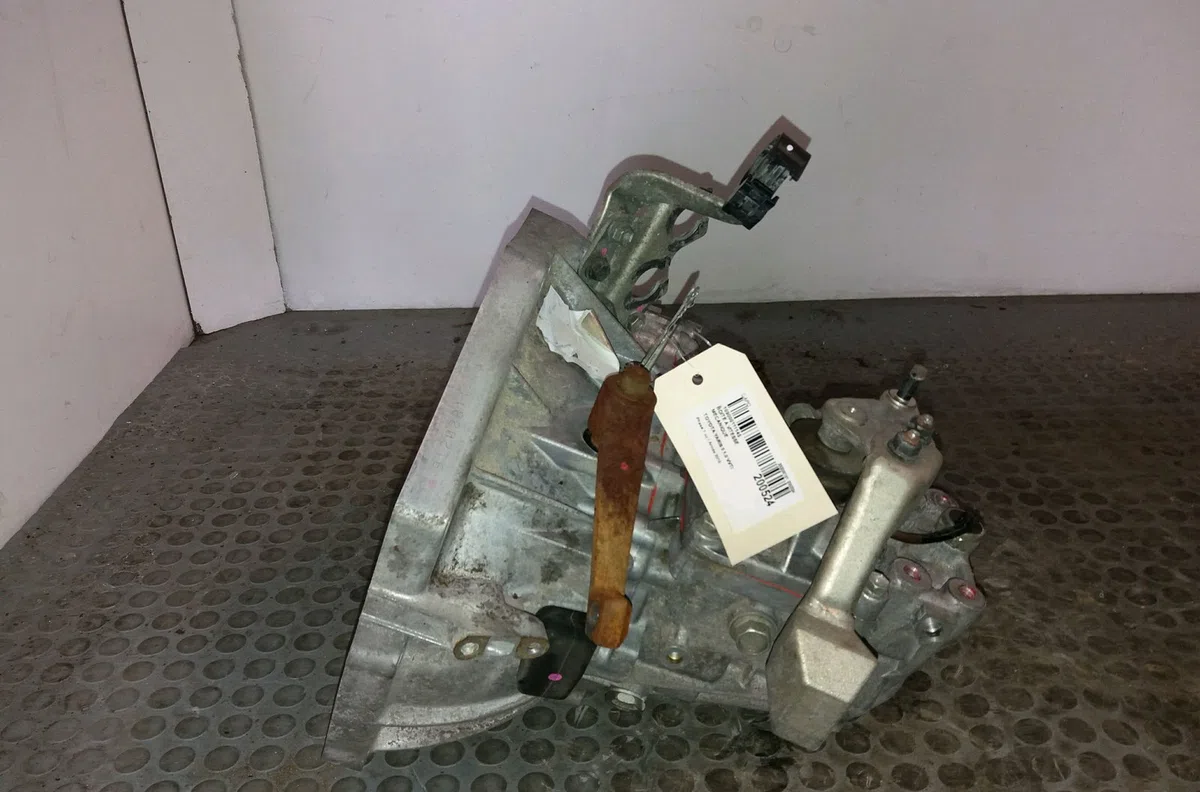 Boîte de vitesses manuelle Toyota YARIS (_P9_) 1.0 vvt-i (ksp90_) (2005-2011) 5 portes occasion