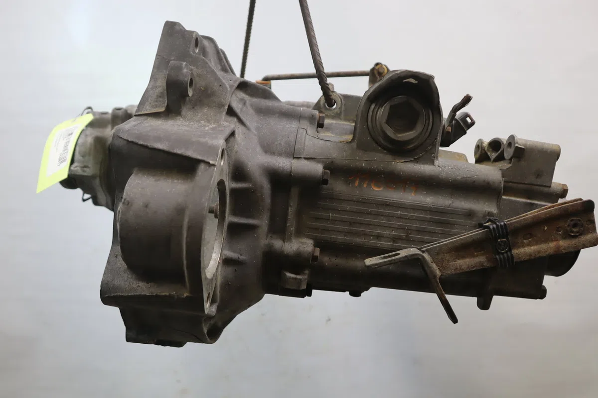 Boîte de vitesses manuelle Volkswagen GOLF II (19E, 1G1) 1.3 cat (1986-1992) occasion