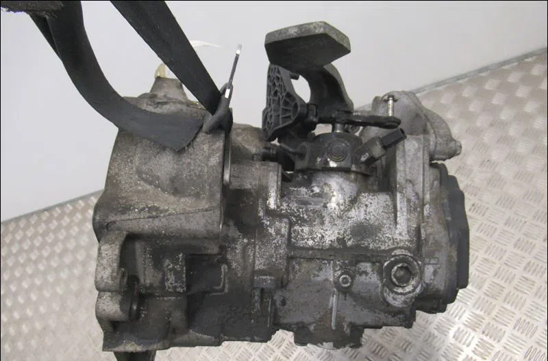 Boîte de vitesses manuelle Volkswagen GOLF PLUS V (5M1, 521) 1.9 tdi (2005-2009) 5 portes occasion