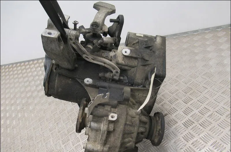 Boîte de vitesses manuelle Volkswagen GOLF PLUS V (5M1, 521) 1.9 tdi (2005-2009) 5 portes occasion