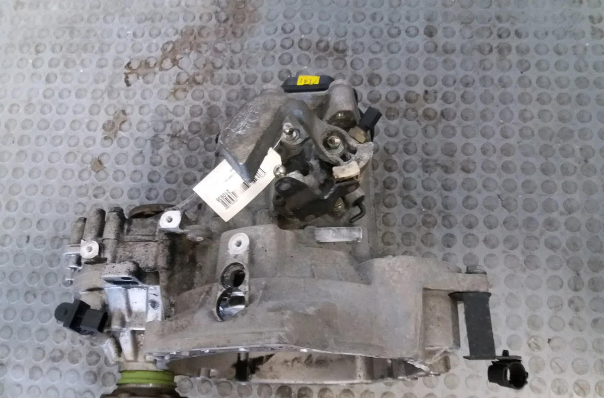 Boîte de vitesses manuelle Volkswagen NEW BEETLE (9C1, 1C1) 1.6 (1999-2000) occasion