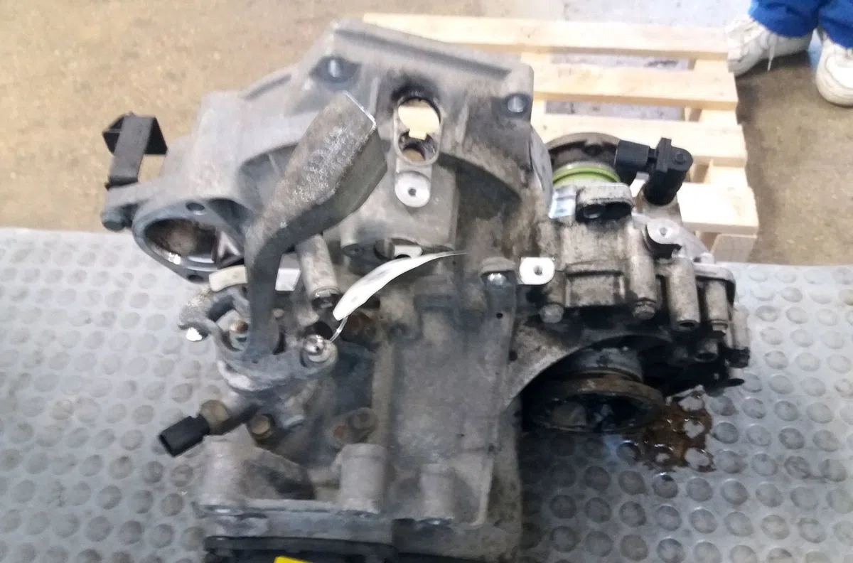 Boîte de vitesses manuelle Volkswagen NEW BEETLE (9C1, 1C1) 1.6 (1999-2000) occasion