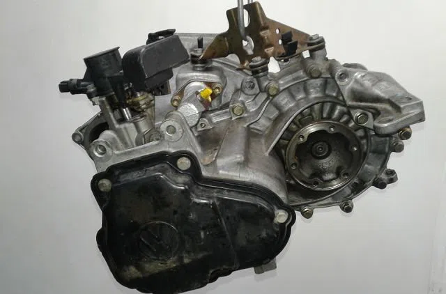 Boîte de vitesses manuelle Volkswagen PASSAT B3/B4 (3A2, 35I) 2.0 (1990-1996) occasion