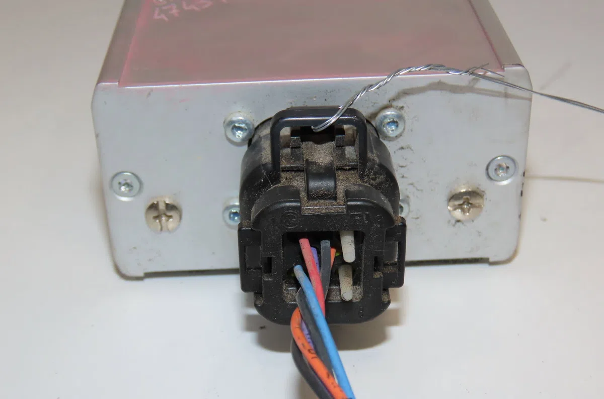 Boitier de batterie de traction Bluecar BLUEUTILITY Ev50 (2011) 3 portes occasion — photo 4