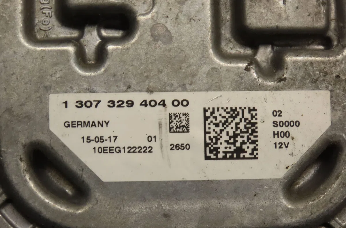 Boitier xenon phare d Peugeot 308 II (LB_, LP_, LW_, LH_, L3_) 2.0 gt bluehdi 180 (2014-2021) occasion — photo 4