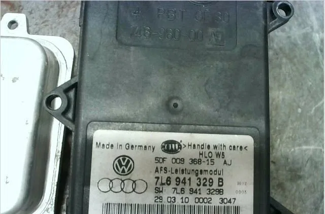Boitier xenon phare g Volkswagen GOLF VI (5K1) 1.4 tsi (2008-2012) occasion