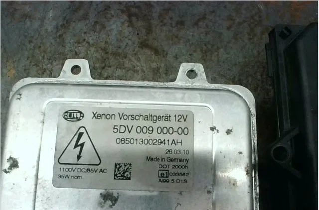 Boitier xenon phare g Volkswagen GOLF VI (5K1) 1.4 tsi (2008-2012) occasion