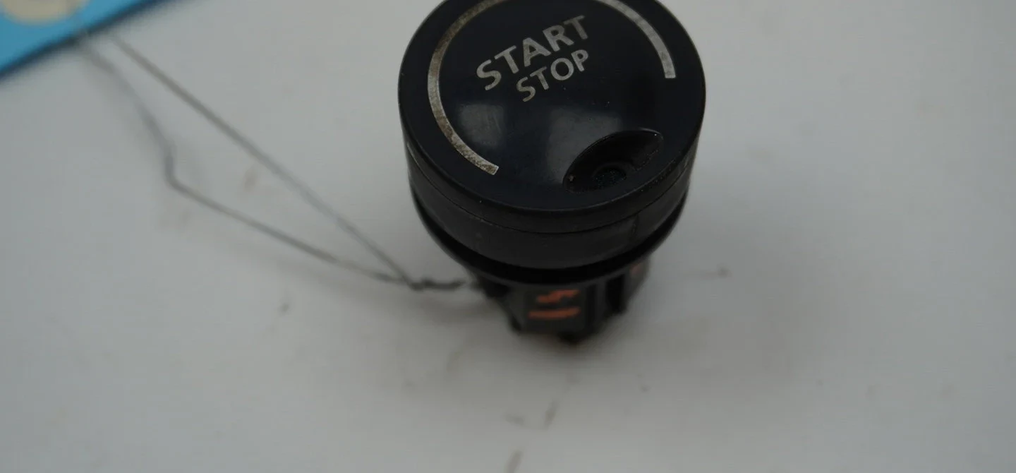 Bouton de demarrage start-stop Renault LAGUNA II Grandtour (KG0-1_) 2.2 dci (kg0f) (2001-2006) occasion