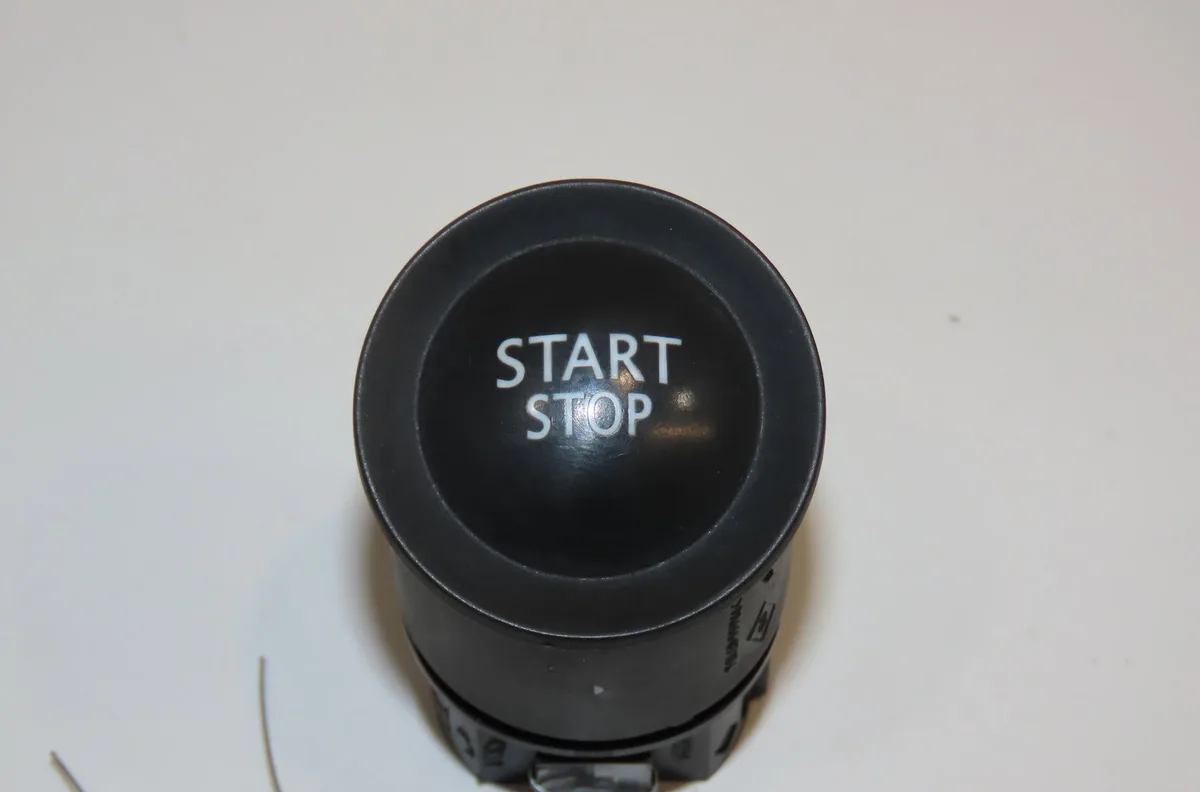Bouton de demarrage start-stop Renault MEGANE II (BM0-1_, CM0-1_) 1.5 dci (bm02, bm13, bm2a, cm02, cm13) (2003-2008) occ
