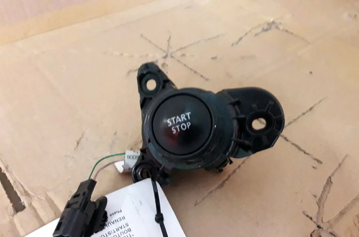 Bouton de demarrage start-stop Renault SCÉNIC IV (J9_) 1.5 dci 110 (2016) occasion